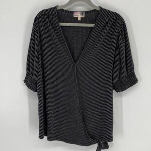 everleigh Striped Black Wrap Top Size XL
